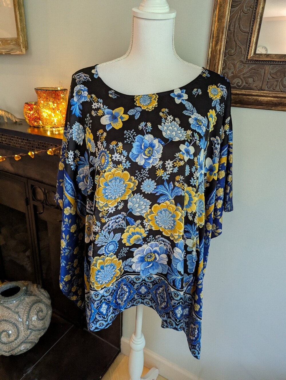 Susan Graver Womens Medium Floral Printed Charmeuse Scarf Top Satin Poncho Style